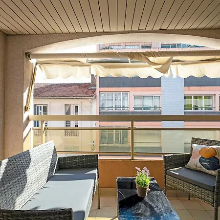 Juan-les-pins Centre, Parking, Terrasse, 1 Antibes
